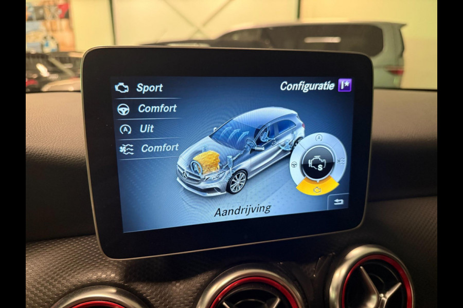 Mercedes-Benz A-Klasse 160 AMG SPORT-EDITION PANO/LED/NAVI/PDC/ECC/CRUISE///