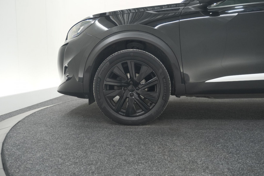 Peugeot 2008 PureTech 130 Allure | Camera | Apple Carplay | Navigatie | Parkeersensoren | 18 Inch Lichtmetalen Velgen