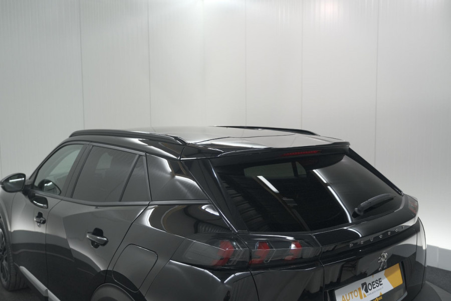 Peugeot 2008 PureTech 130 Allure | Camera | Apple Carplay | Navigatie | Parkeersensoren | 18 Inch Lichtmetalen Velgen