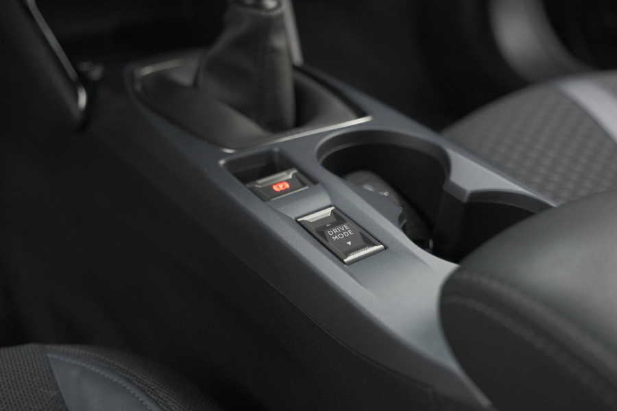 Peugeot 2008 PureTech 130 Allure | Camera | Apple Carplay | Navigatie | Parkeersensoren | 18 Inch Lichtmetalen Velgen