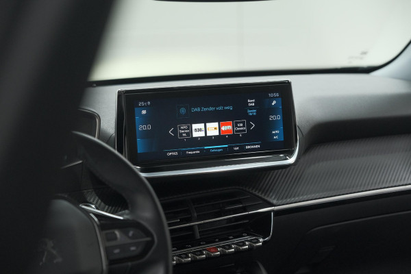 Peugeot 2008 PureTech 130 Allure | Camera | Apple Carplay | Navigatie | Parkeersensoren | 18 Inch Lichtmetalen Velgen