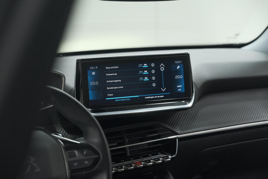 Peugeot 2008 PureTech 130 Allure | Camera | Apple Carplay | Navigatie | Parkeersensoren | 18 Inch Lichtmetalen Velgen