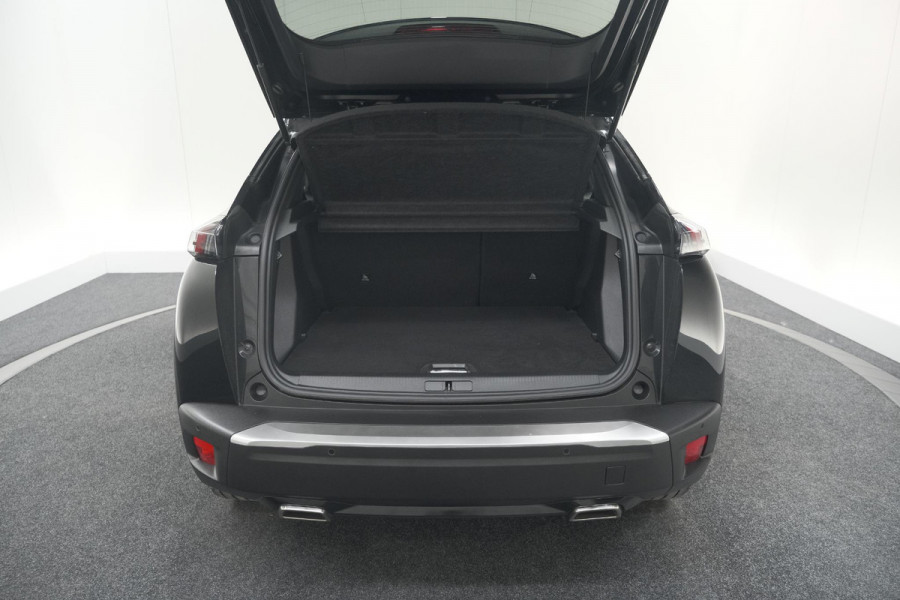 Peugeot 2008 PureTech 130 Allure | Camera | Apple Carplay | Navigatie | Parkeersensoren | 18 Inch Lichtmetalen Velgen