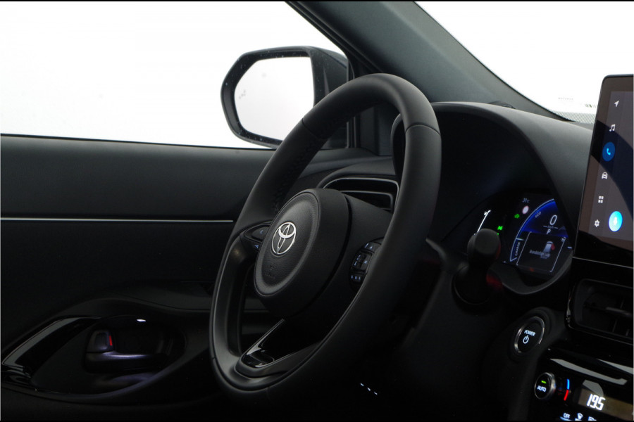 Toyota Yaris Cross 1.5 Hybrid 130pk Teamplayer Design > Marlin Grijs / navigatie... | 4683 |