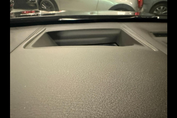 BMW X1 SDrive18i Executive Edition PANO/LEDER/H-UP/NAVI/SFEERVERL/LED/PDC/CRUISE///