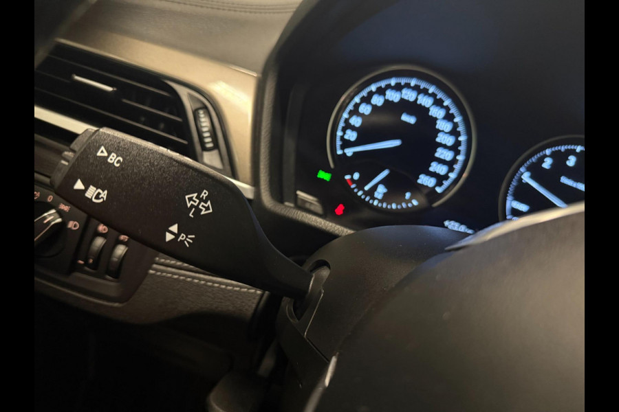 BMW X1 SDrive18i Executive Edition PANO/LEDER/H-UP/NAVI/SFEERVERL/LED/PDC/CRUISE///