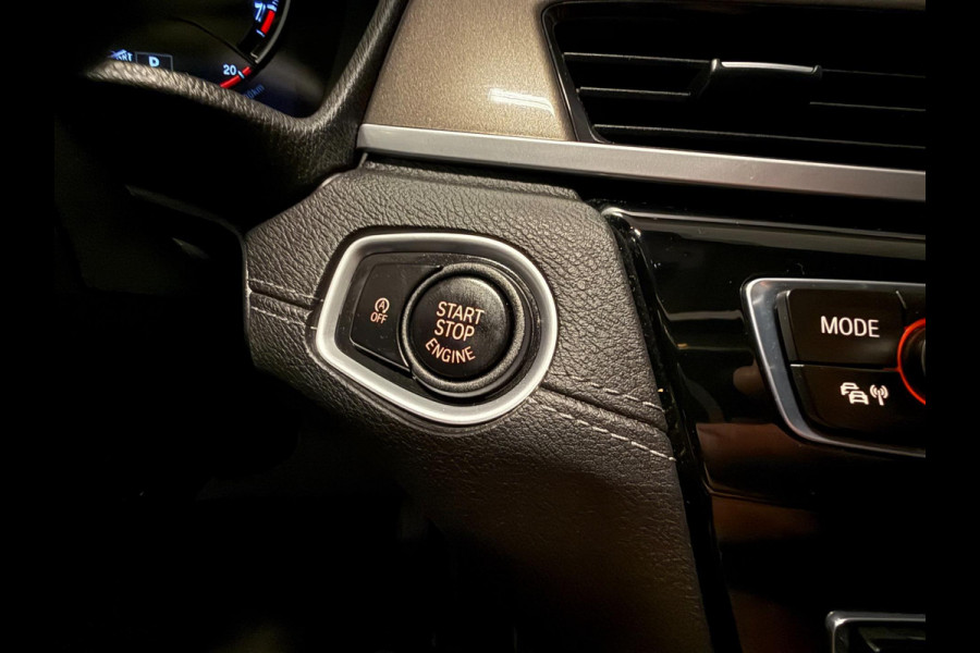 BMW X1 SDrive18i Executive Edition PANO/LEDER/H-UP/NAVI/SFEERVERL/LED/PDC/CRUISE///