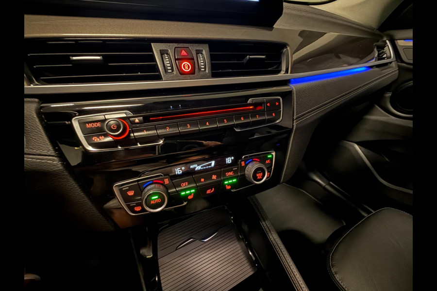 BMW X1 SDrive18i Executive Edition PANO/LEDER/H-UP/NAVI/SFEERVERL/LED/PDC/CRUISE///