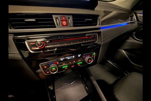 BMW X1 SDrive18i Executive Edition PANO/LEDER/H-UP/NAVI/SFEERVERL/LED/PDC/CRUISE///