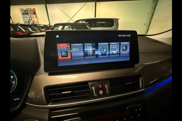 BMW X1 SDrive18i Executive Edition PANO/LEDER/H-UP/NAVI/SFEERVERL/LED/PDC/CRUISE///