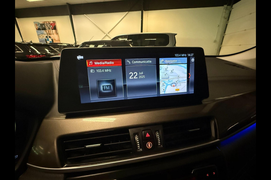 BMW X1 SDrive18i Executive Edition PANO/LEDER/H-UP/NAVI/SFEERVERL/LED/PDC/CRUISE///