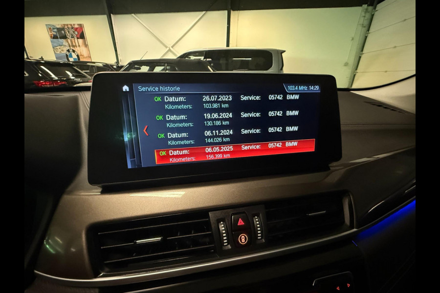 BMW X1 SDrive18i Executive Edition PANO/LEDER/H-UP/NAVI/SFEERVERL/LED/PDC/CRUISE///