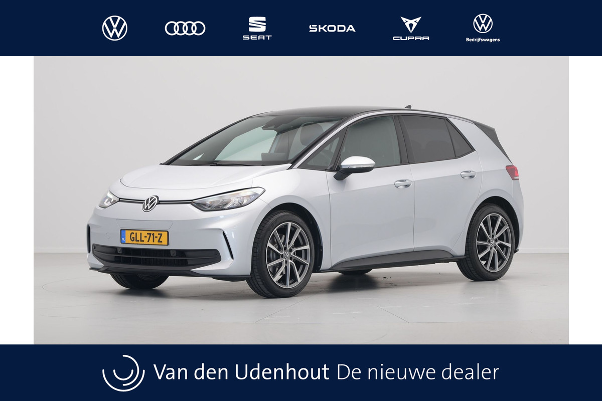 Volkswagen ID.3 Pure Oranje Edition 52 kWh 170pk Navi via app Acc Pdc Clima 245 Volkswagen ID.3 Pure Oranje Edition 52 kWh 170pk Navi via app Acc Pdc Clima 245