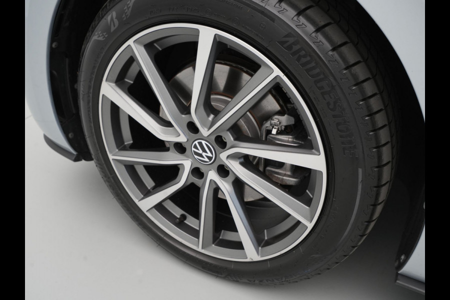 Volkswagen ID.3 Pure Oranje Edition 52 kWh 170pk Navi via app Acc Pdc Clima 245