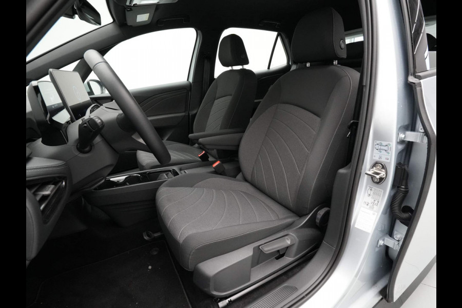 Volkswagen ID.3 Pure Oranje Edition 52 kWh 170pk Navi via app Acc Pdc Clima 245