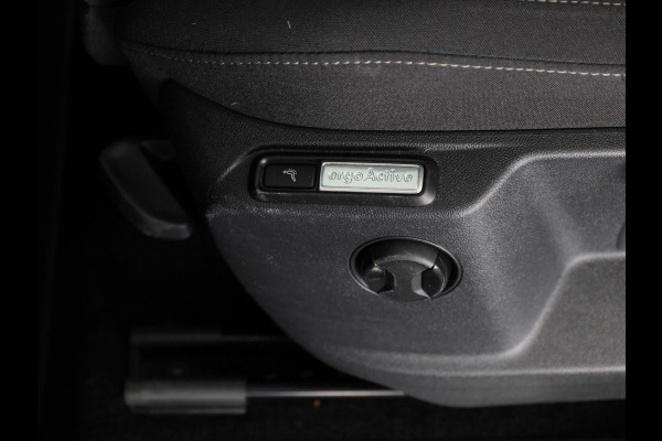 Volkswagen Tiguan 1.4 TSI eHybrid Elegance 245 pk Automaat (DSG) | Navigatie | Panoramadak | Elektr. trekhaak | Parkeersensoren (Park assist) | Rondomzicht camera | Matrix LED koplampen |