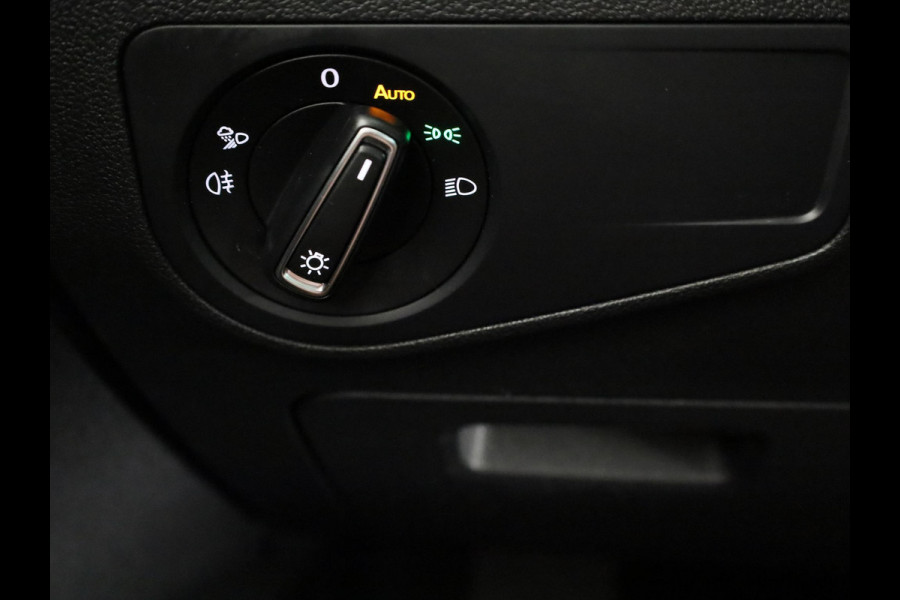 Volkswagen Tiguan 1.4 TSI eHybrid Elegance 245 pk Automaat (DSG) | Navigatie | Panoramadak | Elektr. trekhaak | Parkeersensoren (Park assist) | Rondomzicht camera | Matrix LED koplampen |