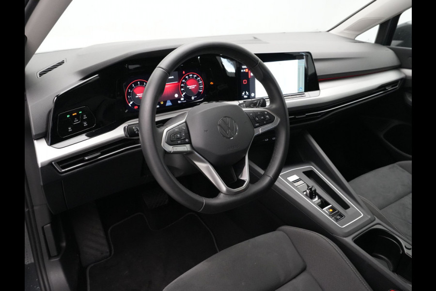 Volkswagen Golf 1.0 eTSI 110pk DSG Life Business Navigatie Stoelverwarming Acc Pdc 259