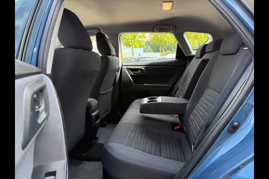 Toyota Auris 1.8 Hybrid Active, Trekhaak, Camera, Bluetooth
