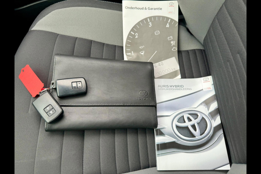Toyota Auris 1.8 Hybrid Active, Trekhaak, Camera, Bluetooth