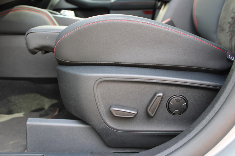 Ford Kuga 2.5 PHEV ST-Line X | Facelift | Panoramadak | Head-up | BLIS | Winterpack | Trekhaak | B&O | AGR