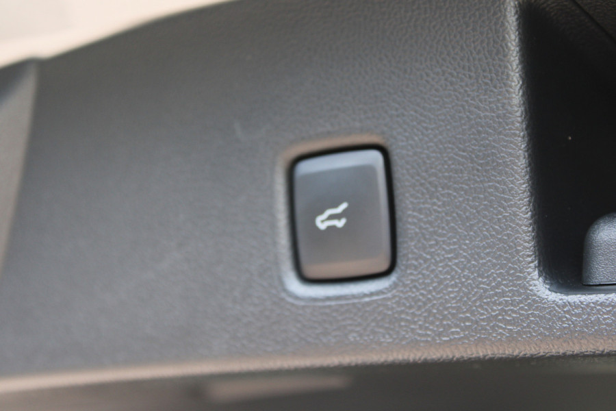 Ford Kuga 2.5 PHEV ST-Line X | Facelift | Panoramadak | Head-up | BLIS | Winterpack | Trekhaak | B&O | AGR