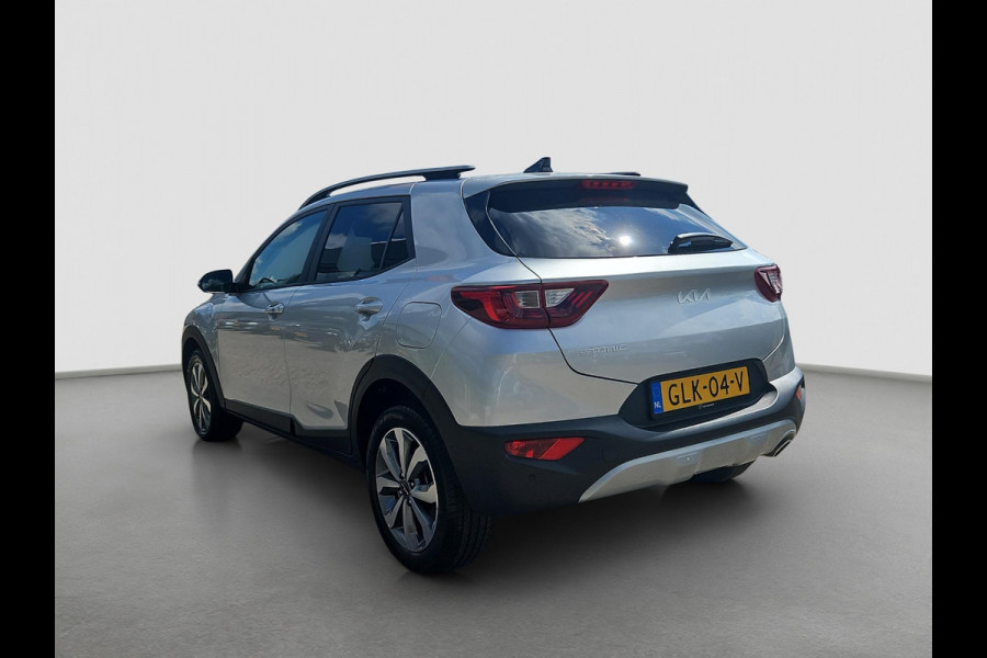 Kia Stonic 1.0 T-GDi MHEV DynamicPlusLine Automaat | Camera | LMV | Cruise | Navi | LED | Stoel- en Stuurverwarming | Privacy Glass | Apple Carplay & Android Auto |