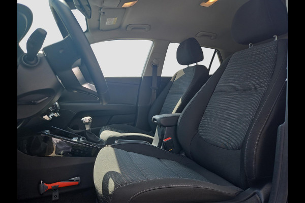 Kia Stonic 1.0 T-GDi MHEV DynamicPlusLine Automaat | Camera | LMV | Cruise | Navi | LED | Stoel- en Stuurverwarming | Privacy Glass | Apple Carplay & Android Auto |