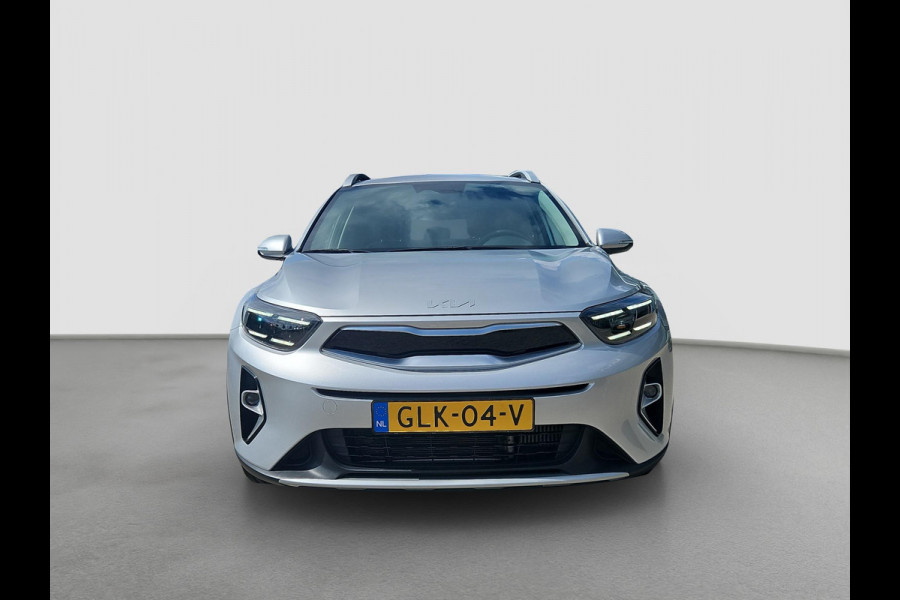 Kia Stonic 1.0 T-GDi MHEV DynamicPlusLine Automaat | Camera | LMV | Cruise | Navi | LED | Stoel- en Stuurverwarming | Privacy Glass | Apple Carplay & Android Auto |