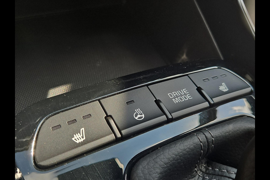 Kia Stonic 1.0 T-GDi MHEV DynamicPlusLine Automaat | Camera | LMV | Cruise | Navi | LED | Stoel- en Stuurverwarming | Privacy Glass | Apple Carplay & Android Auto |