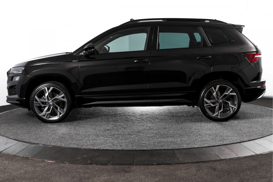 Škoda Karoq 1.5 TSI 150 PK ACT Sportline Business - Automaat | S/K-Panodak | Columbus pakket | Dig. Cockpit | Adapt. Cruise | Elek. Klep | Stuur-+Stoelverw. | Camera | NAV+App. Connect | ECC | LED | LM 19" | 3500
