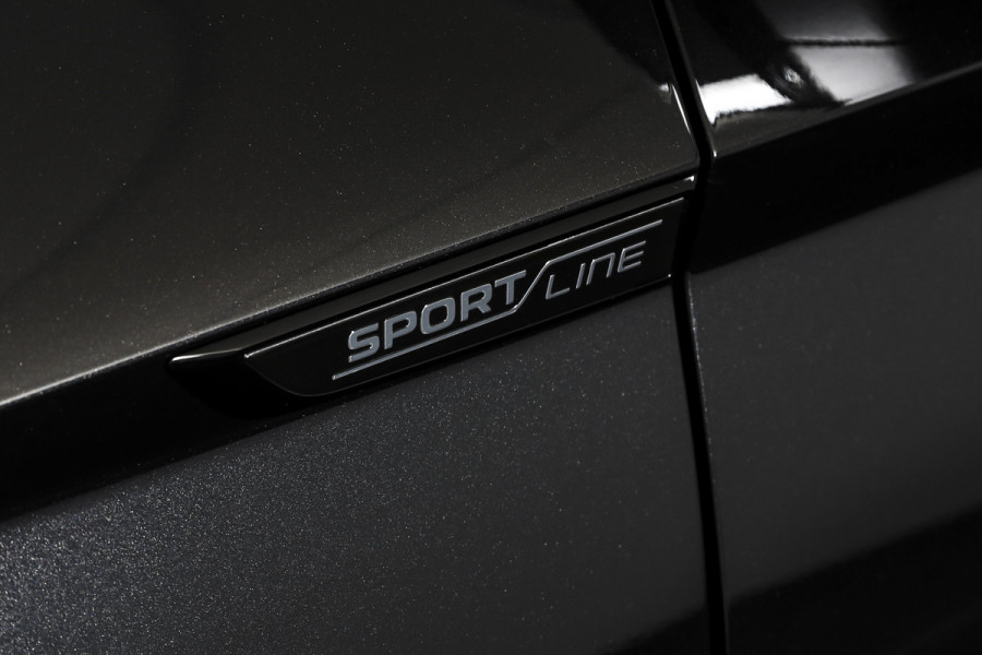 Škoda Karoq 1.5 TSI 150 PK ACT Sportline Business - Automaat | S/K-Panodak | Columbus pakket | Dig. Cockpit | Adapt. Cruise | Elek. Klep | Stuur-+Stoelverw. | Camera | NAV+App. Connect | ECC | LED | LM 19" | 3500