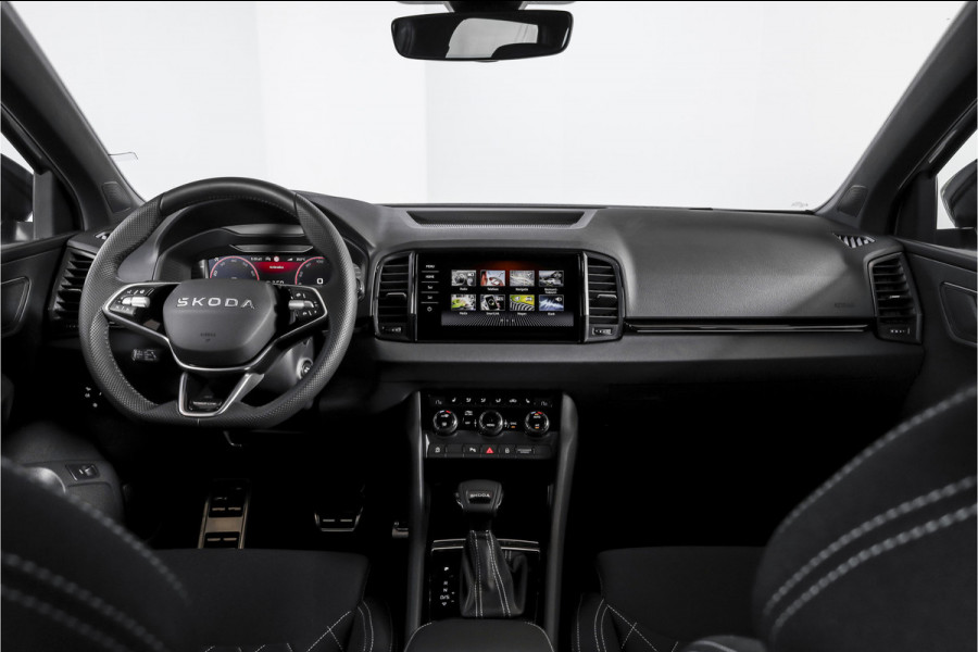 Škoda Karoq 1.5 TSI 150 PK ACT Sportline Business - Automaat | S/K-Panodak | Columbus pakket | Dig. Cockpit | Adapt. Cruise | Elek. Klep | Stuur-+Stoelverw. | Camera | NAV+App. Connect | ECC | LED | LM 19" | 3545