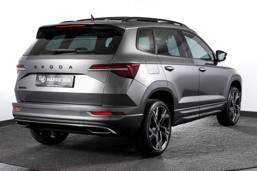 Škoda Karoq 1.5 TSI 150 PK ACT Sportline Business - Automaat | S/K-Panodak | Columbus pakket | Dig. Cockpit | Adapt. Cruise | Elek. Klep | Stuur-+Stoelverw. | Camera | NAV+App. Connect | ECC | LED | LM 19" | 3545