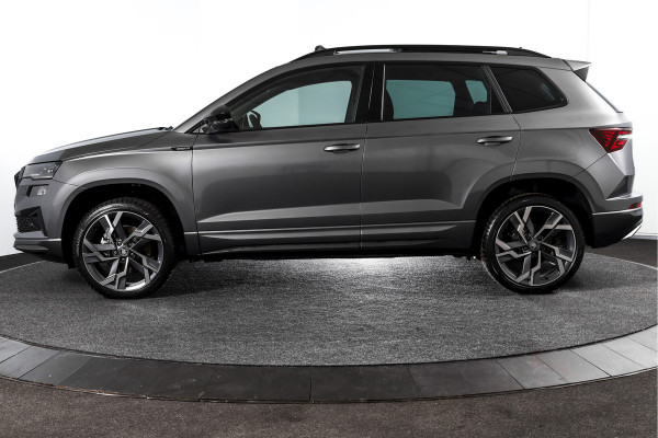 Škoda Karoq 1.5 TSI 150 PK ACT Sportline Business - Automaat | S/K-Panodak | Columbus pakket | Dig. Cockpit | Adapt. Cruise | Elek. Klep | Stuur-+Stoelverw. | Camera | NAV+App. Connect | ECC | LED | LM 19" | 3545