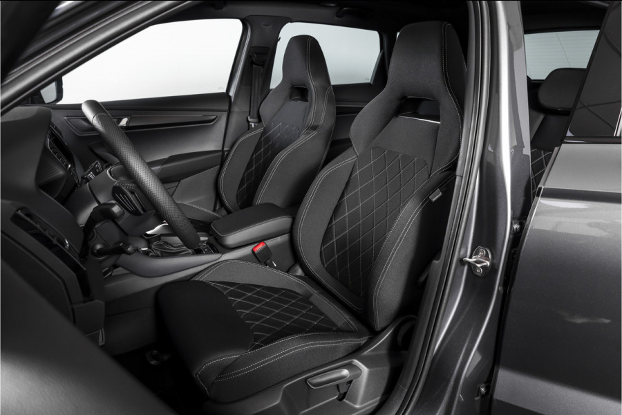 Škoda Karoq 1.5 TSI 150 PK ACT Sportline Business - Automaat | S/K-Panodak | Columbus pakket | Dig. Cockpit | Adapt. Cruise | Elek. Klep | Stuur-+Stoelverw. | Camera | NAV+App. Connect | ECC | LED | LM 19" | 3545