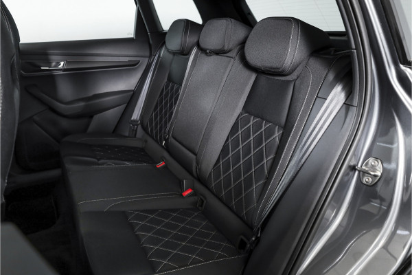 Škoda Karoq 1.5 TSI 150 PK ACT Sportline Business - Automaat | S/K-Panodak | Columbus pakket | Dig. Cockpit | Adapt. Cruise | Elek. Klep | Stuur-+Stoelverw. | Camera | NAV+App. Connect | ECC | LED | LM 19" | 3545