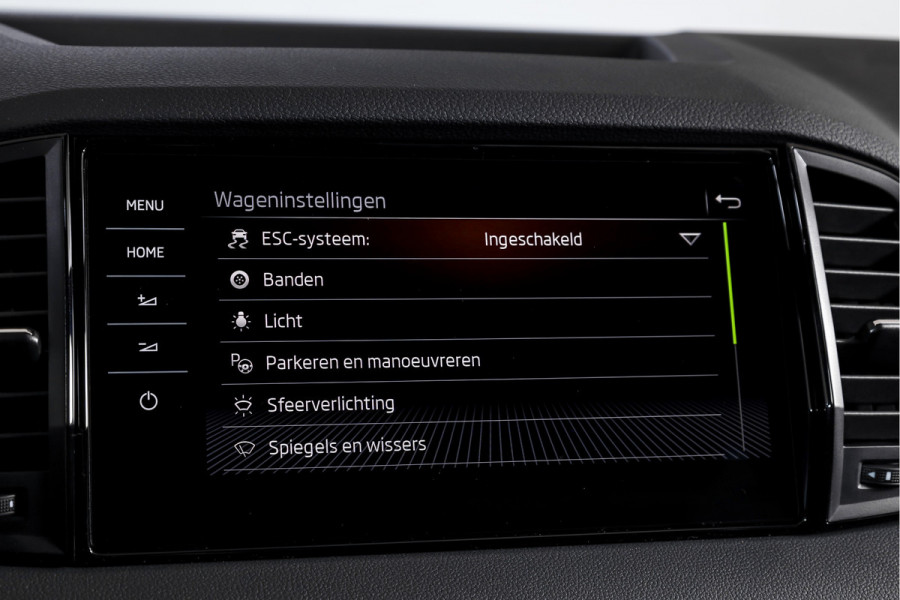 Škoda Karoq 1.5 TSI 150 PK ACT Sportline Business - Automaat | S/K-Panodak | Columbus pakket | Dig. Cockpit | Adapt. Cruise | Elek. Klep | Stuur-+Stoelverw. | Camera | NAV+App. Connect | ECC | LED | LM 19" | 3545