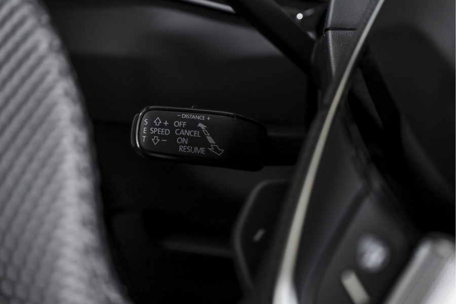Škoda Karoq 1.5 TSI 150 PK ACT Sportline Business - Automaat | S/K-Panodak | Columbus pakket | Dig. Cockpit | Adapt. Cruise | Elek. Klep | Stuur-+Stoelverw. | Camera | NAV+App. Connect | ECC | LED | LM 19" | 3545