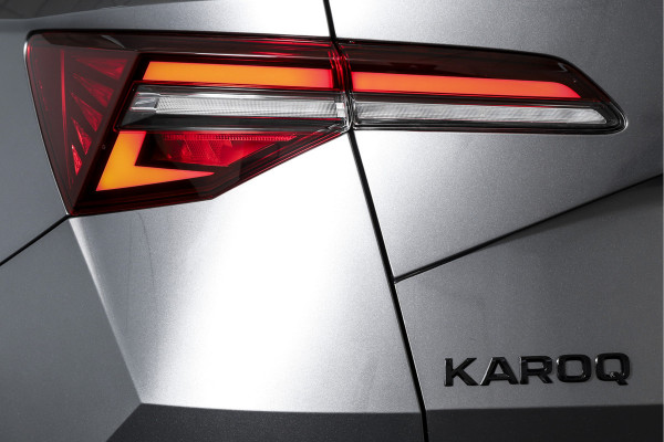 Škoda Karoq 1.5 TSI 150 PK ACT Sportline Business - Automaat | S/K-Panodak | Columbus pakket | Dig. Cockpit | Adapt. Cruise | Elek. Klep | Stuur-+Stoelverw. | Camera | NAV+App. Connect | ECC | LED | LM 19" | 3545