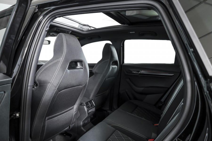 Škoda Karoq 1.5 TSI 150 PK ACT Sportline Business - Automaat | S/K-Panodak | Columbus pakket | Dig. Cockpit | Adapt. Cruise | Elek. Klep | Stuur-+Stoelverw. | Camera | NAV+App. Connect | ECC | LED | LM 19" | 3545