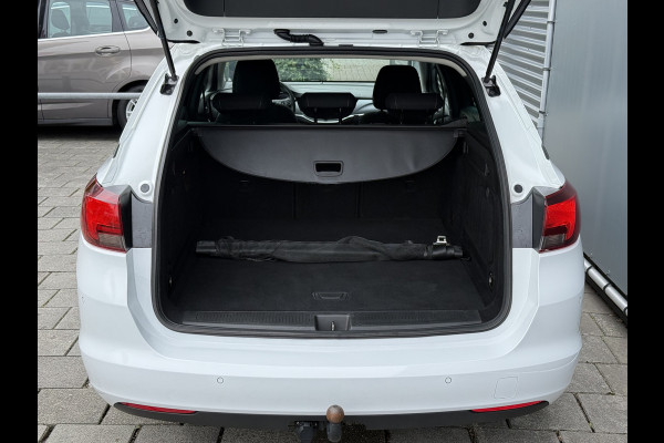 Opel Astra Sports Tourer BWJ 2020 | 1.5 CDTI 123PK Bus Edition | CAMERA | CLIMA | NAVI | PDC | CARPLAY | PRIVACY GLASS |