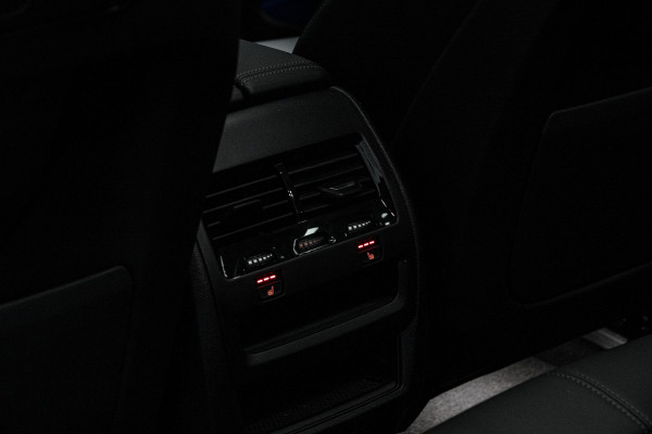 BMW X5 xDrive50e *M-Sport Pro / Actieve-Besturing / Luchtvering / Panorama / Harman-Kardon / HUD / Soft-Close*