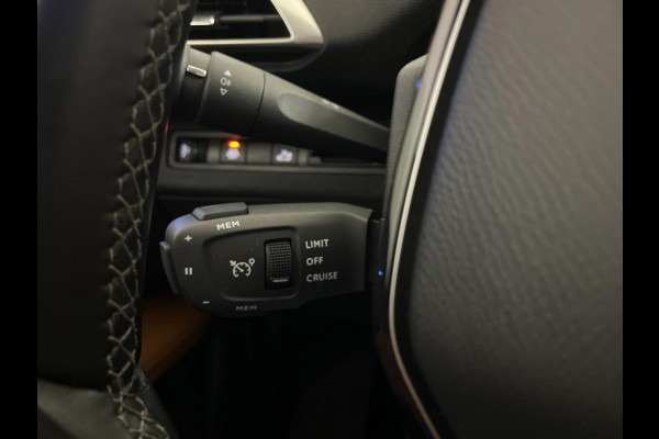 Peugeot 5008 1.2 PureTech Blue Lease Allure 7 pers AIRCO NAVI CRUISE APPLE CARPLAY LEER STOELVERW KEYLESS VELGEN NIEUWSTAAT