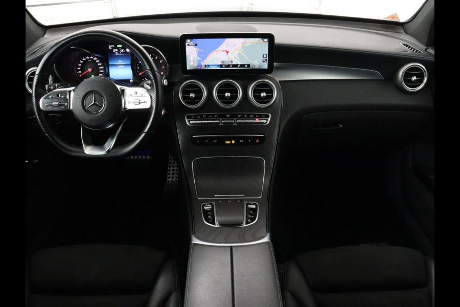 Mercedes-Benz GLC 300e 4Matic AMG Line | Panoramadak | Trekhaak | Stoelverwarming | Carplay | Leder/Alcantara | Keyless | Navigatie
