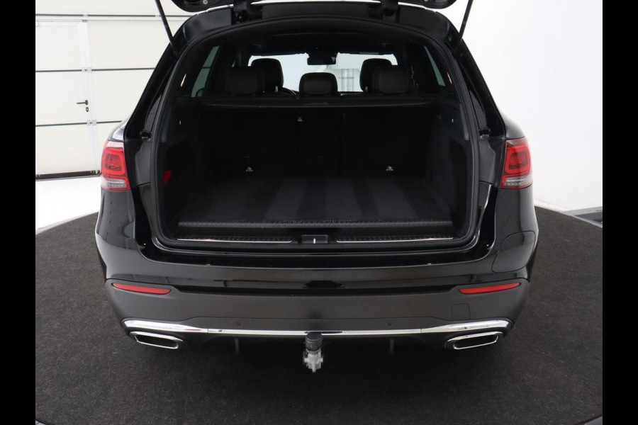 Mercedes-Benz GLC 300e 4Matic AMG Line | Panoramadak | Trekhaak | Stoelverwarming | Carplay | Leder/Alcantara | Keyless | Navigatie