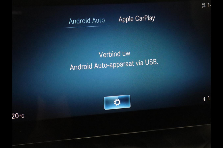Mercedes-Benz GLC 300e 4Matic AMG Line | Panoramadak | Trekhaak | Stoelverwarming | Carplay | Leder/Alcantara | Keyless | Navigatie