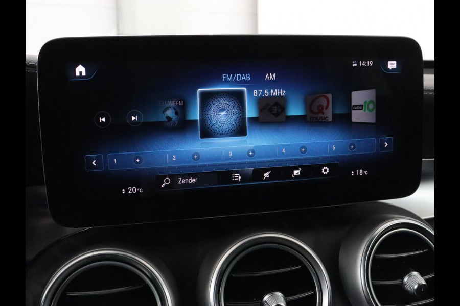 Mercedes-Benz GLC 300e 4Matic AMG Line | Panoramadak | Trekhaak | Stoelverwarming | Carplay | Leder/Alcantara | Keyless | Navigatie