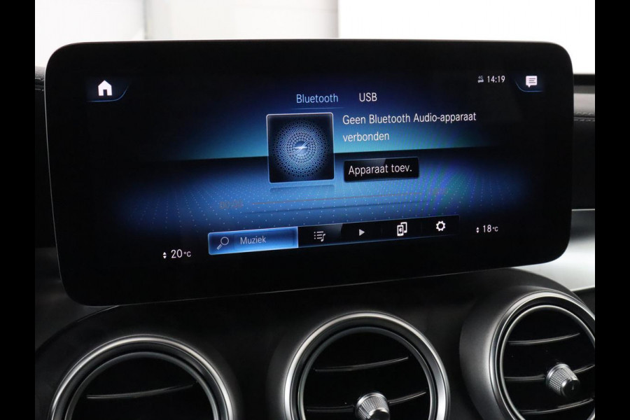 Mercedes-Benz GLC 300e 4Matic AMG Line | Panoramadak | Trekhaak | Stoelverwarming | Carplay | Leder/Alcantara | Keyless | Navigatie