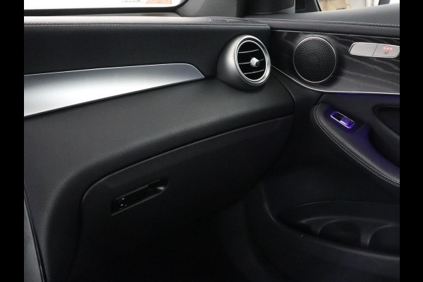 Mercedes-Benz GLC 300e 4Matic AMG Line | Panoramadak | Trekhaak | Stoelverwarming | Carplay | Leder/Alcantara | Keyless | Navigatie